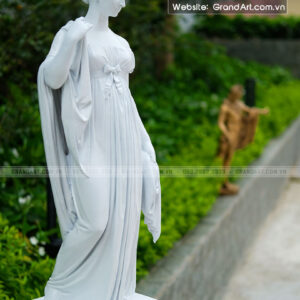 Tượng Caroline Amalie bằng composite cao 70cm có nhiều ưu điểm nổi bật