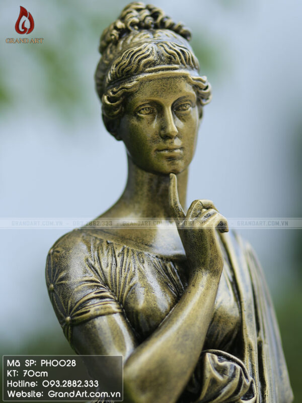 Tượng Maria Fjodorovna Barjatinskaja bằng composite cao 70cm có độ hoàn thiện sắc nét