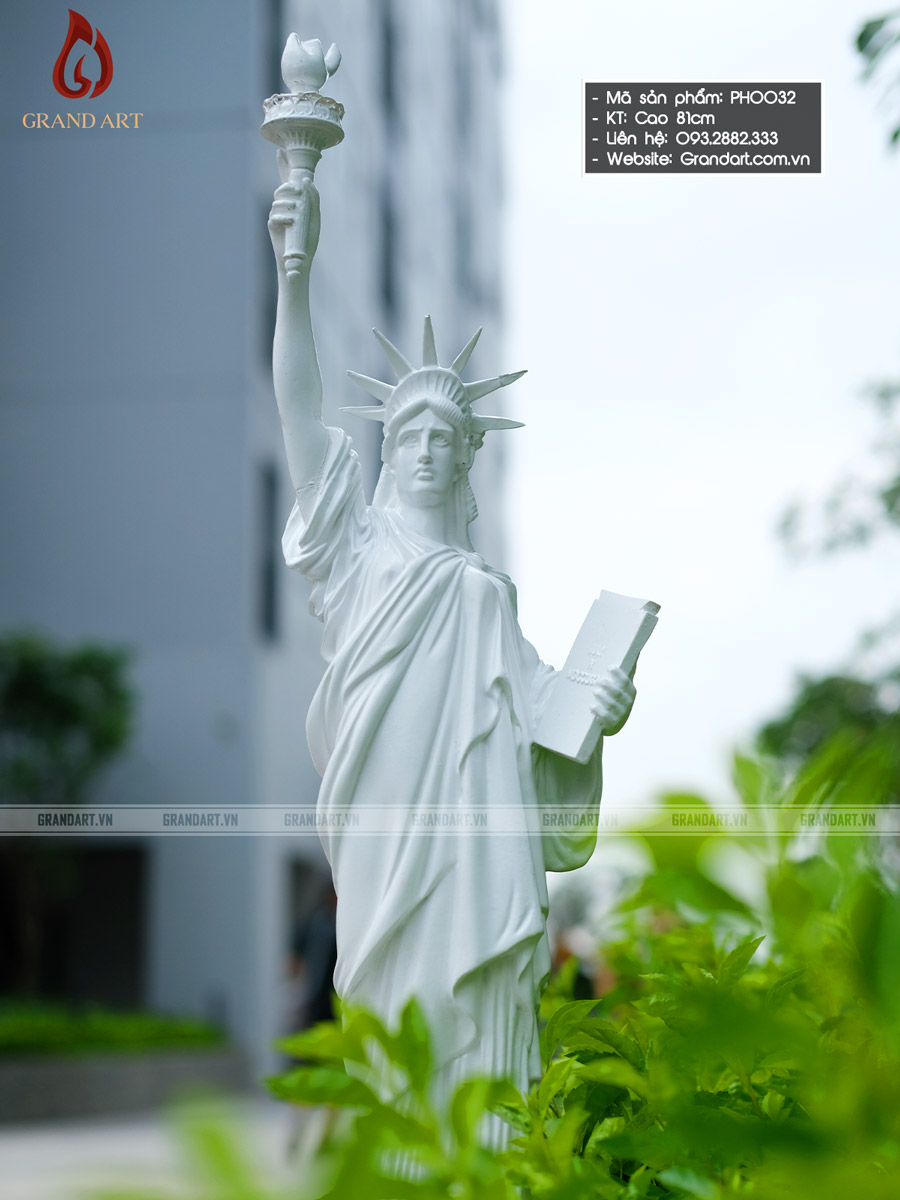 tượng Nữ Thần Tự Do bằng composite cao 81cm màu trắng