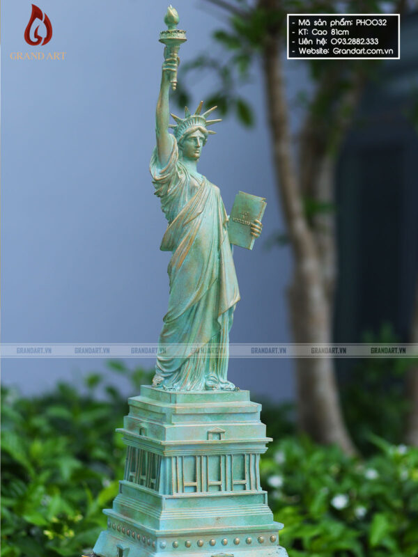 tượng Nữ Thần Tự Do bằng composite cao 81cm