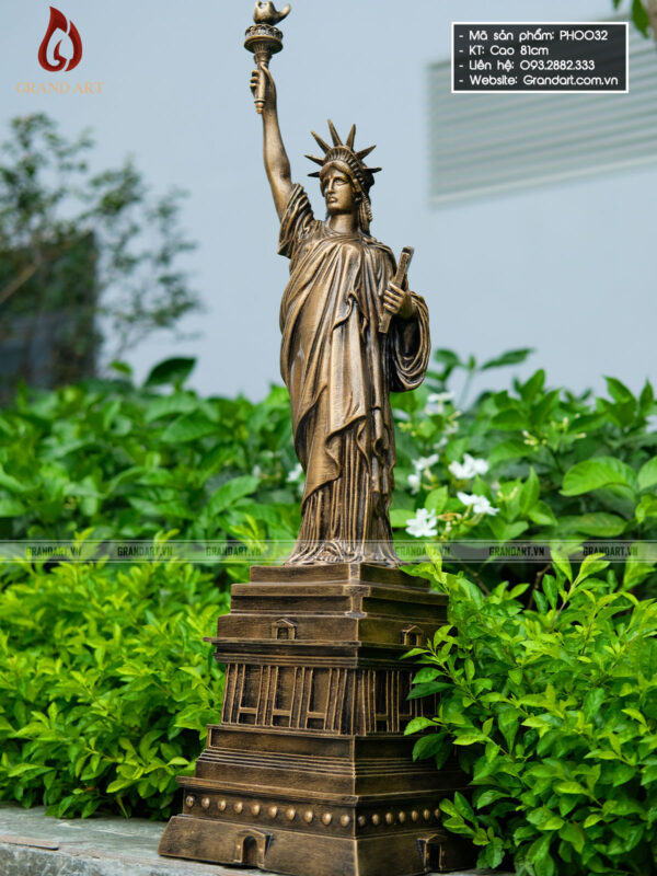 tượng Nữ Thần Tự Do bằng composite cao 81cm
