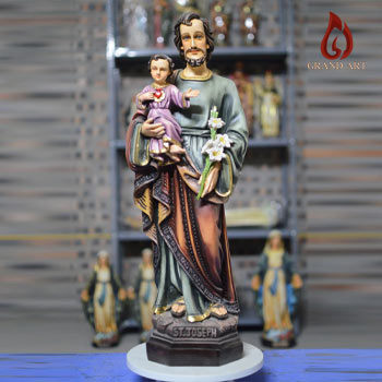 tuong-thanh-giuse-be-chua-60cm-ve-mau-gia-co Tượng Thánh Giuse bế Chúa bằng composite cao 60cm vẽ màu giả cổ