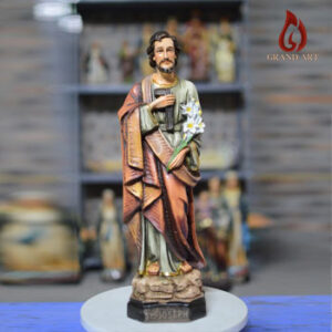 Tượng Thánh Giuse cầm hoa huệ cao 40cm vẽ màu giả cổ đẹp